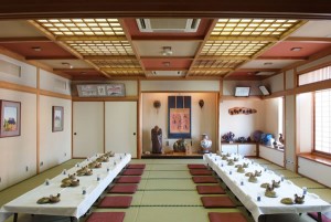 店内３階「大宴会場」（２５名～８０名様）　